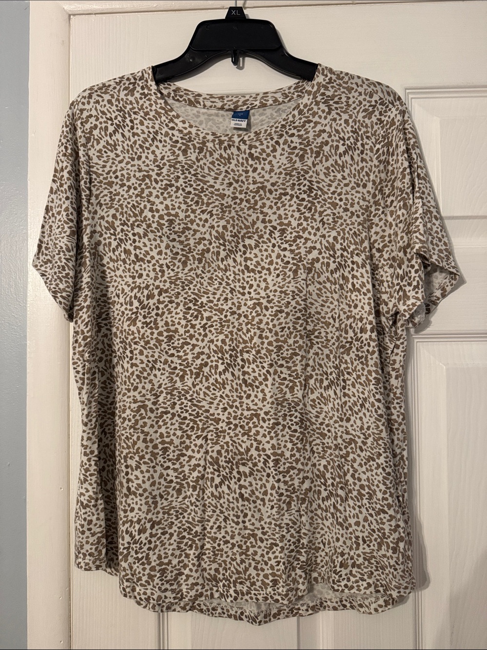 Women's Luxe Leopard Print Tee - Cream & Brown